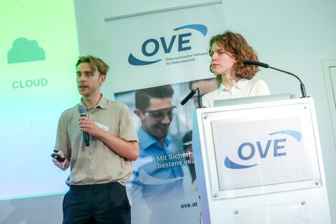 OVE-IT-Kolloquium 2024: Lukas Kröninger und Katja Gallhuber