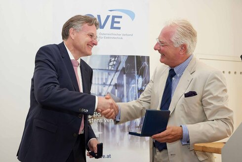 OVE Generalversammlung Ehrung Andreas Kugi