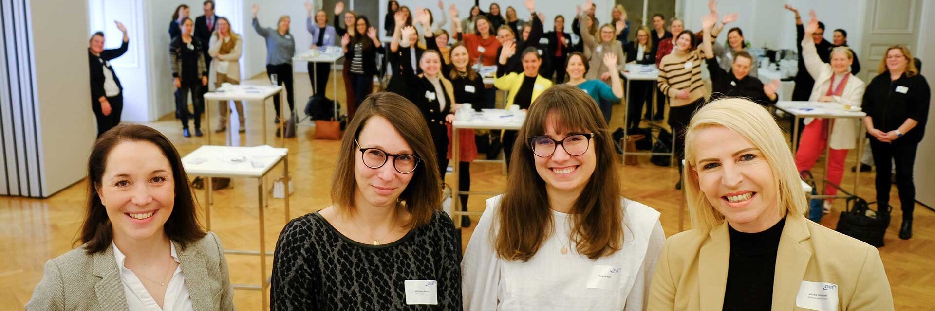 OVE Fem, Neujahrsfrühstück, Gruppe
