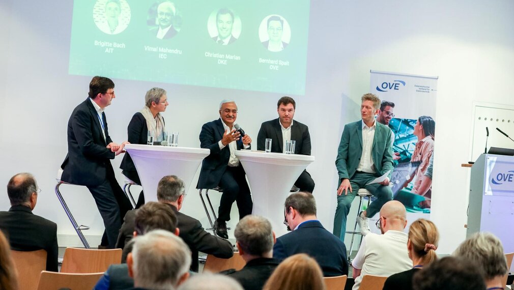 Podiumsdiskussion beim OVE Innovation Day 2025