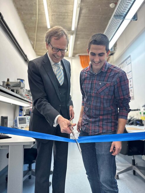 OVE eröffnet feierlich das neu ausgestattete Elektroniklabor