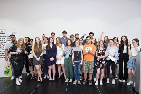 Preisverleihung des LET`S TECH Videowettbewerbs