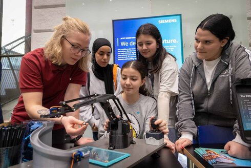 Girls! TECH UP Graz 2023 Mitmachstation