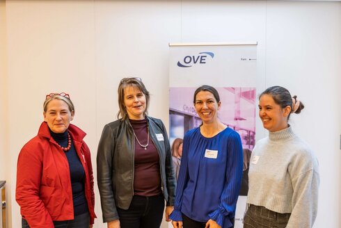 Zwei Damen  - Mentorin und Mentee