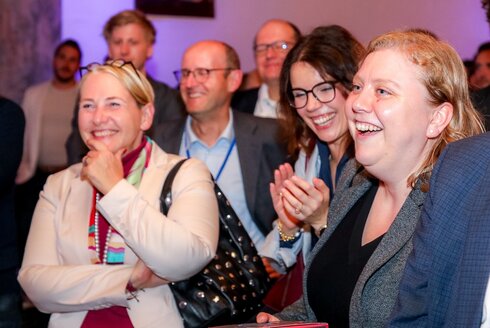 Applaus und Freude über einen Preis