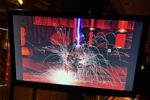 OVE Young Engineers Weihnachtsfeier Graz Experiment Weihnachtsbaum